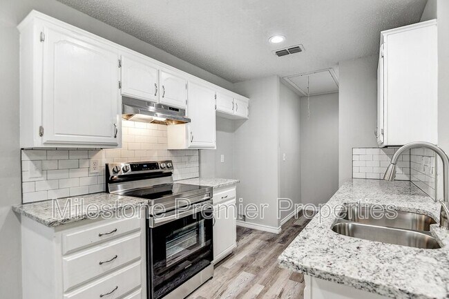 Foto del edificio - 925 Farmington Rd