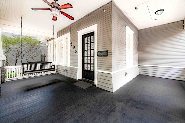 Building Photo - 808 Woodrow St