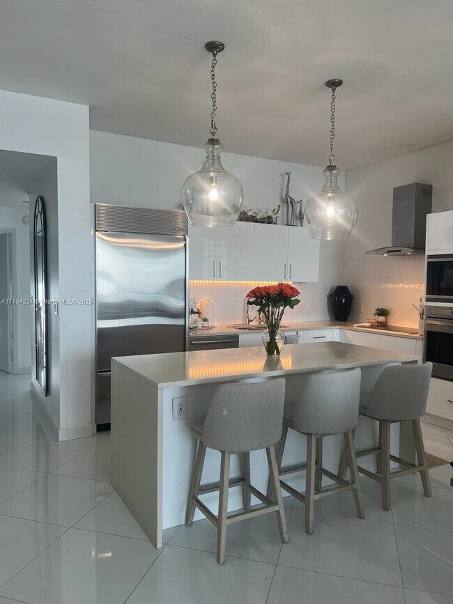 Foto del edificio - 2020 N Bayshore Dr