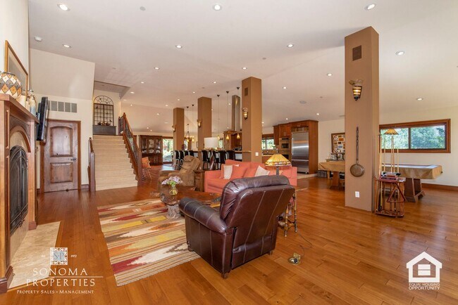 Foto del edificio - Stunning 3 Bedroom / 3 Bathroom Home Surrounded by Vineyards & Breathtaking Views