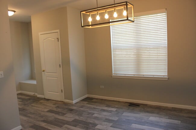 Building Photo - 3103 Falling Waters Ln