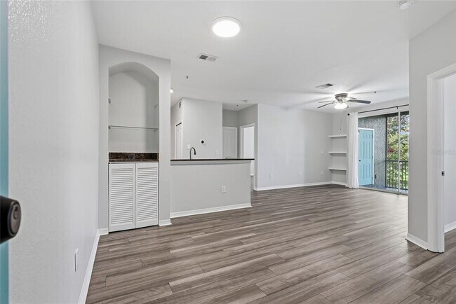 Building Photo - 5511 Legacy Crescent Pl