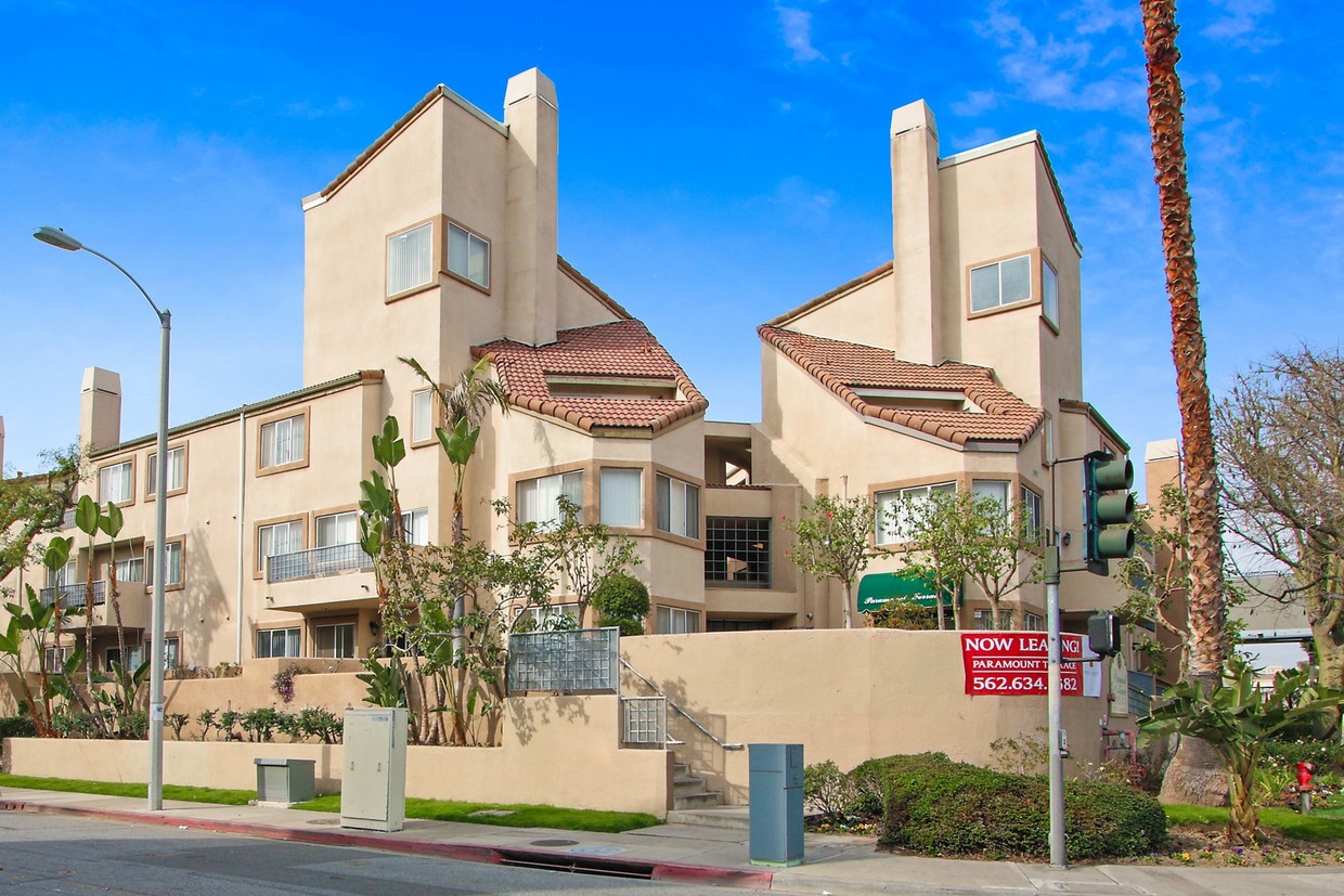 Primary Photo - Paramount Terrace Apartments