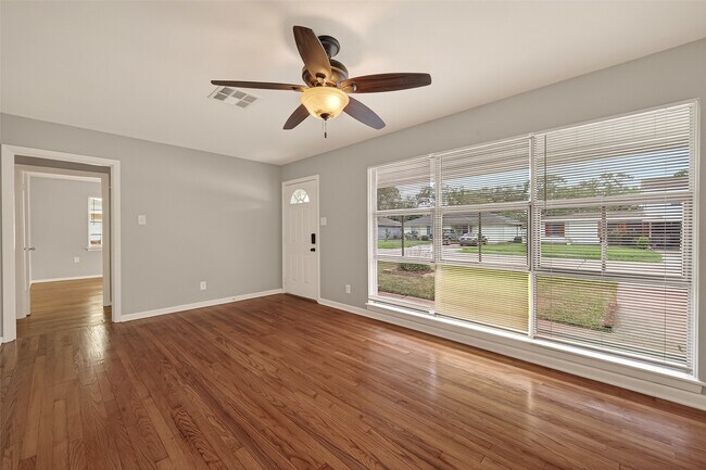 Foto del edificio - 226 W 4th St