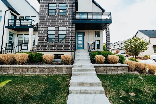 Building Photo - Stunning 4 Bedroom Home in Lehi with Great Amenities!
