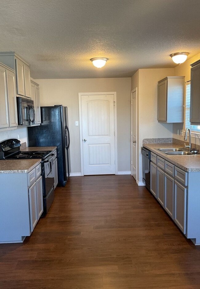 Foto del edificio - COMING SOON!