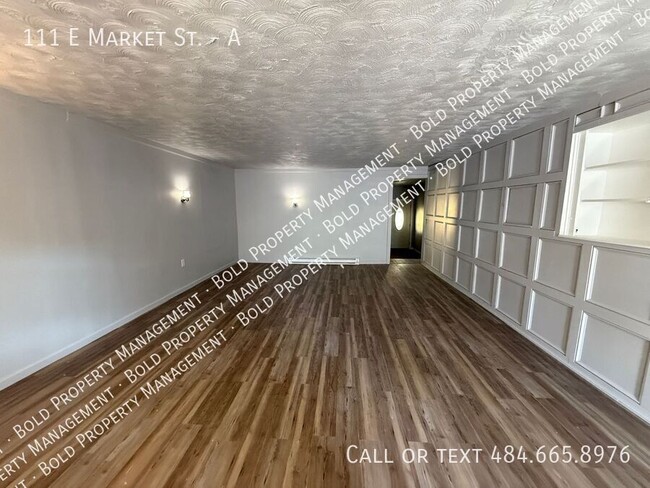 Foto del edificio - 111 E Market St