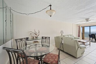 Building Photo - 8815 Thomas Dr
