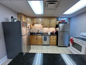 Building Photo - 1988 N High St Building Photo - 1988 N High St