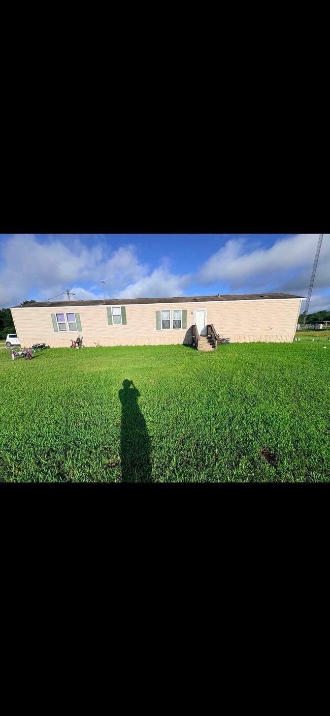 Building Photo - 130 Peoples Ln