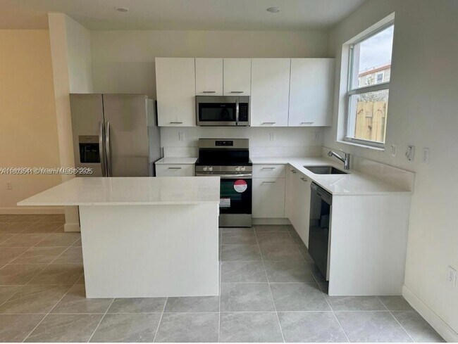 Foto del edificio - 12154 NW 24th Ct