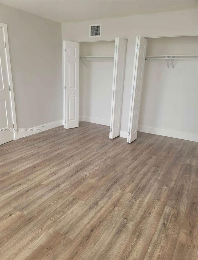 Building Photo - 1680 NE 191st St