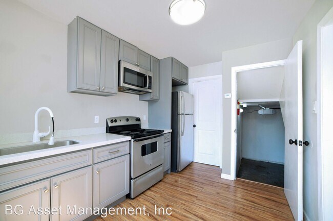Foto del edificio - 2377 Downer Ave