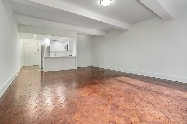 Building Photo - 160 W 73rd St