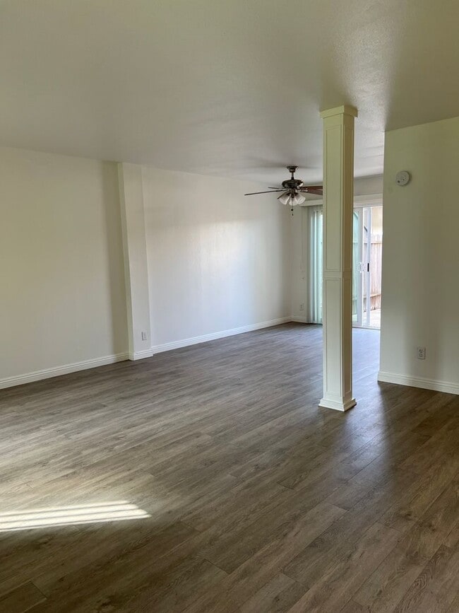 Photo - 19896 SHEFFIELD LN. Townhome