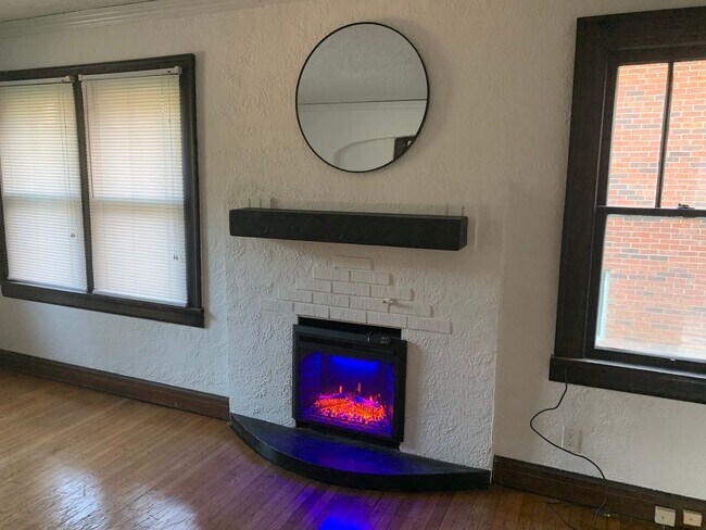 Foto del edificio - 402 S Eagleson Ave
