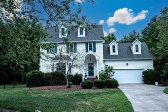 Building Photo - 1004 Somerset Ct