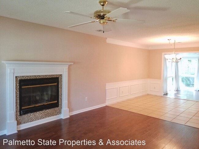 Building Photo - 4 br, 2.5 bath House - 1269 Center Lake Drive