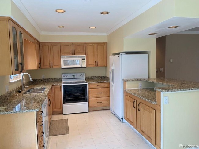 Foto del edificio - 50651 Walpole St