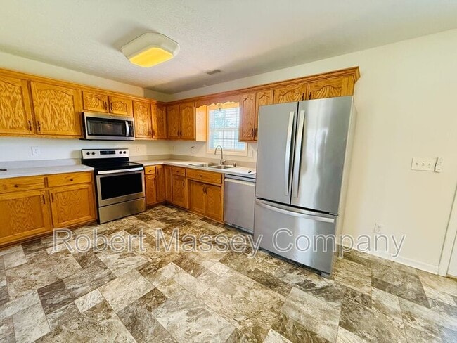 Photo - 137 Stone Creek Ct House