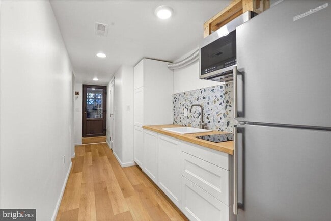 Building Photo - 4131 Illinois Ave NW