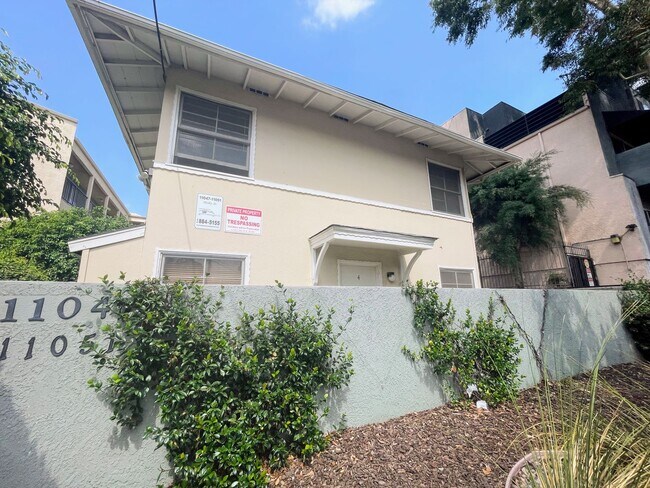 Foto del edificio - Simple, vintage, and beautiful! 1bd/1ba near Downtown NoHo and arts district