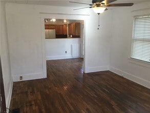 Building Photo - 224 W Watson St