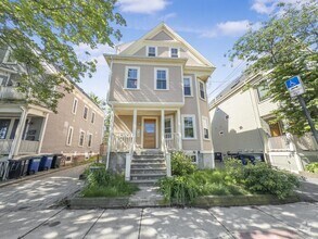 Building Photo - 108 Albion St