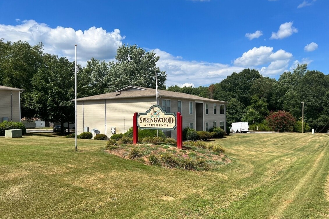 Springwood Apartments Apartments in Greenville, SC