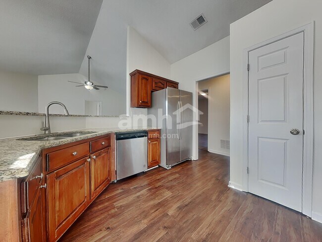 Foto del edificio - 2605 Hunters Pointe Dr