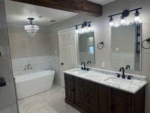 Building Photo - 29031 Elmwood Dr