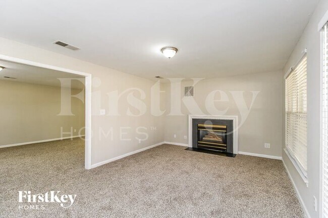 Foto del edificio - 2611 White Fence Way