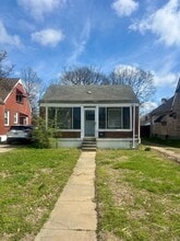 Building Photo - 1305 Larchmont Ave