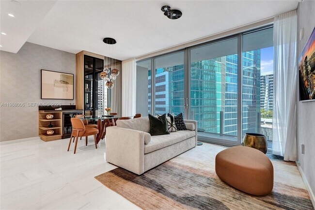 Foto del edificio - 300 Biscayne Blvd Way