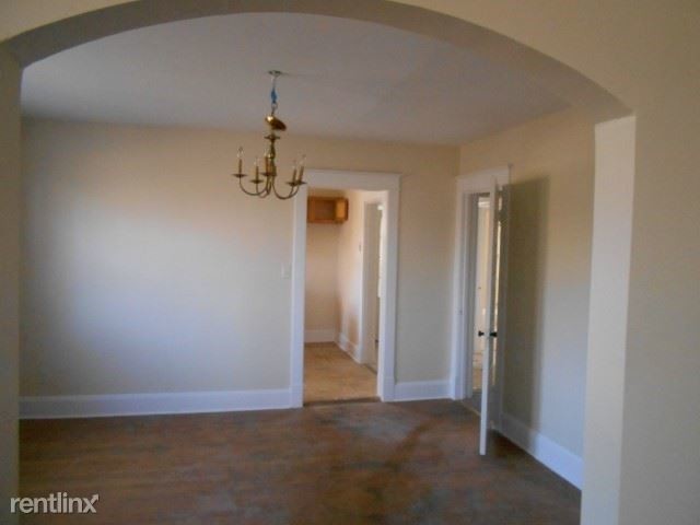 Building Photo - 1342 Seven Oaks Ln