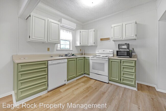 Building Photo - 3 br, 2 bath House - 428 E 4th Street