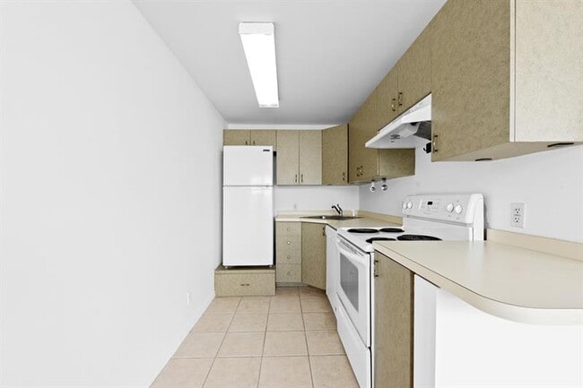 Building Photo - 3003 Terramar St