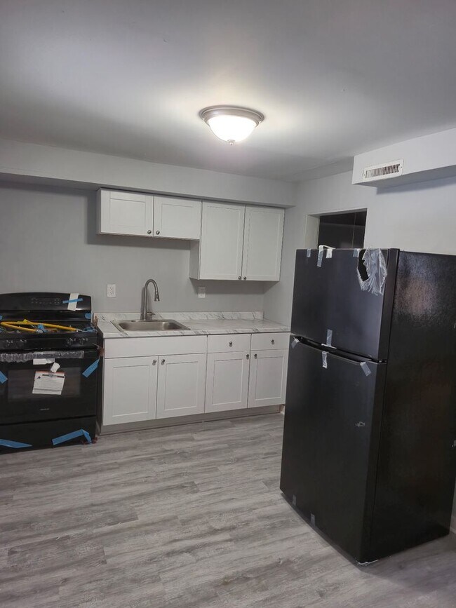 Foto del edificio - 19-21-21 Shelley Ct