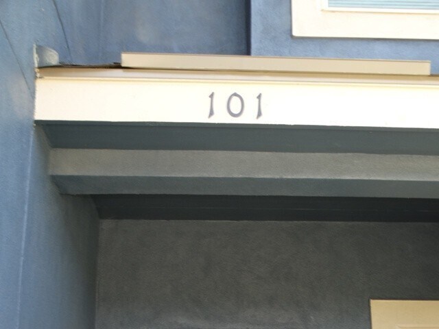 Foto del edificio - 7010 Lakeview Dr.