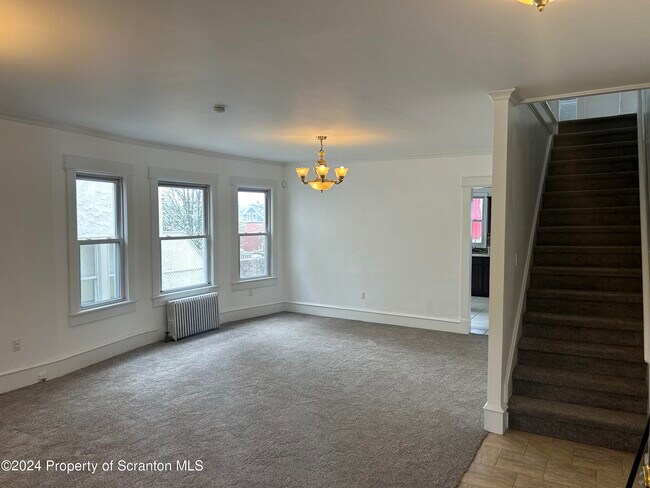 Building Photo - 517 Arthur Ave