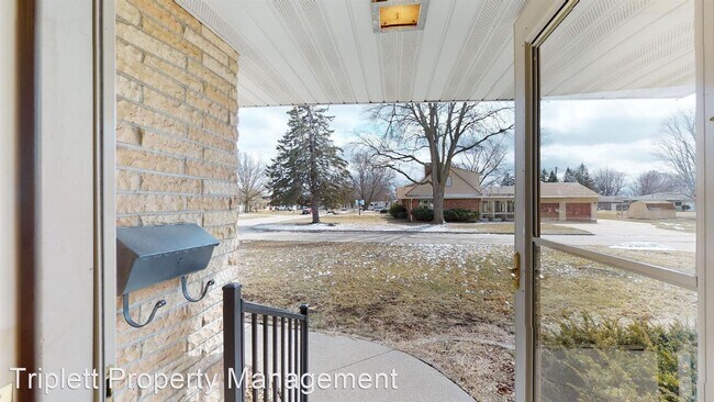 Building Photo - 4 br, 2.5 bath House - 1529 Prairie Avenue