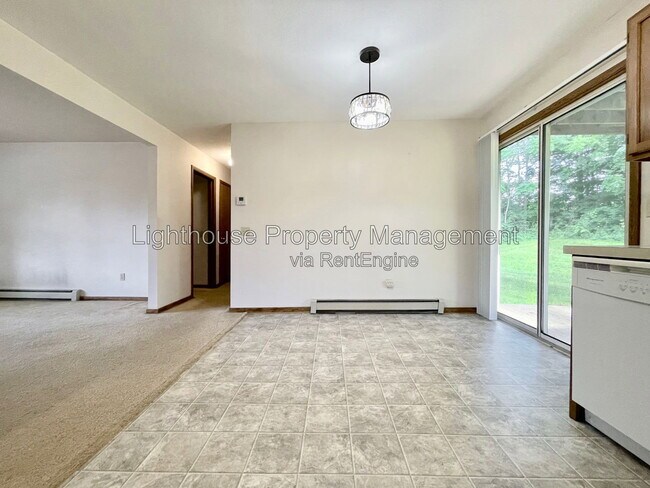 Foto del edificio - 217 W State Rd
