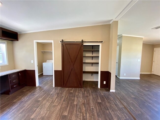 Building Photo - 206 Darden Hill Rd