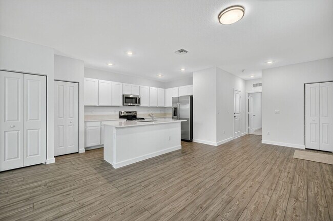 Foto del edificio - 301 SE Crossoak Ln