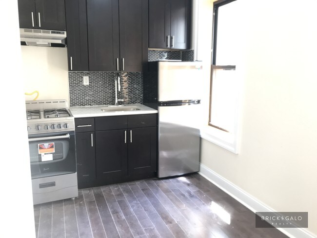 Building Photo - 3102 Brighton 1st Pl