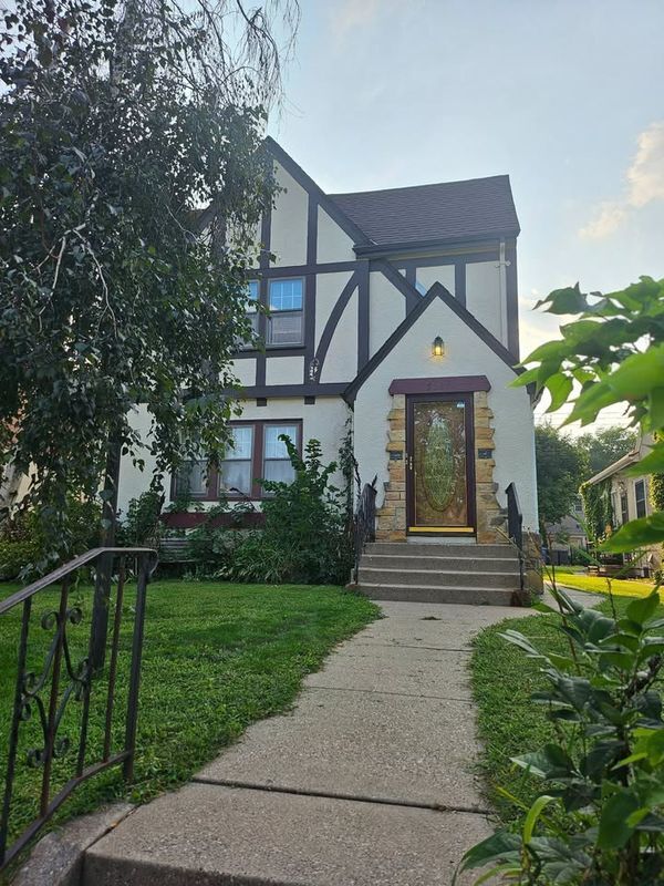 Building Photo - 5224 Bloomington Ave