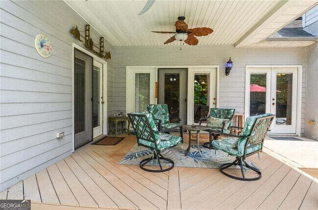 Foto del edificio - 223 Windsong Ln SW