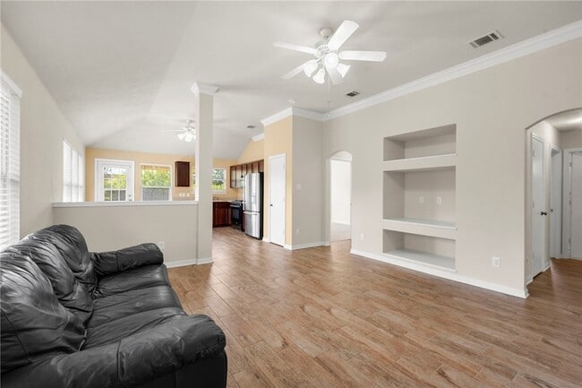 Photo - 919 Windmeadows Dr House