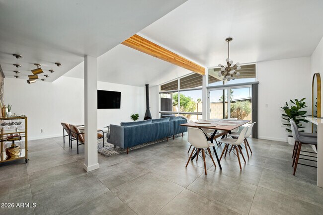 Foto del edificio - 2649 N 68th St