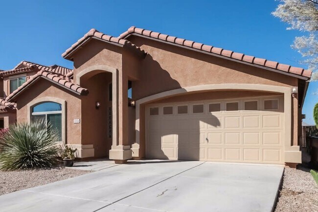 Building Photo - 33256 N Sandstone Dr